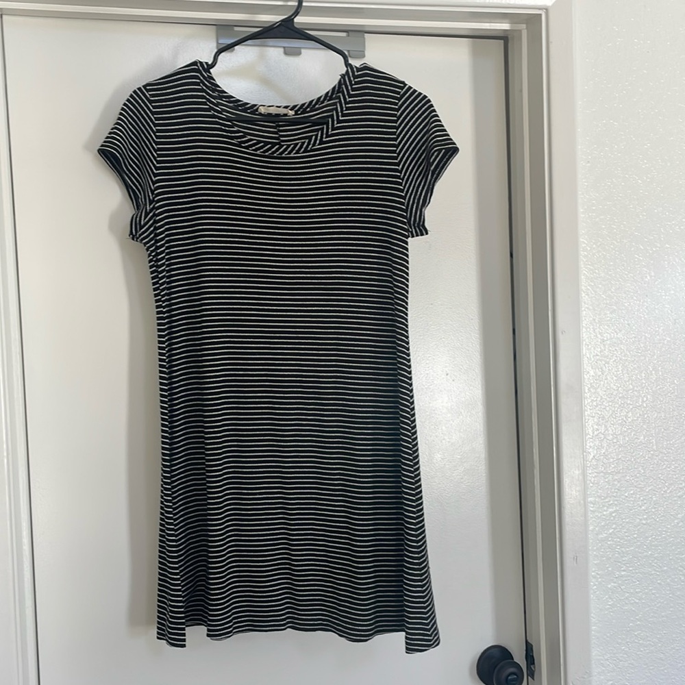 Medium black and white summer dress